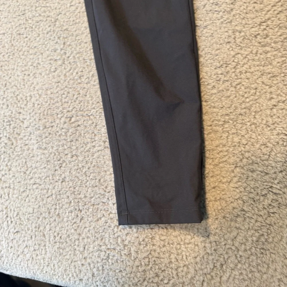 Lululemon ABC Pant *Skinny in Black Size 31x33” Mens Warpstreme 5-pocket